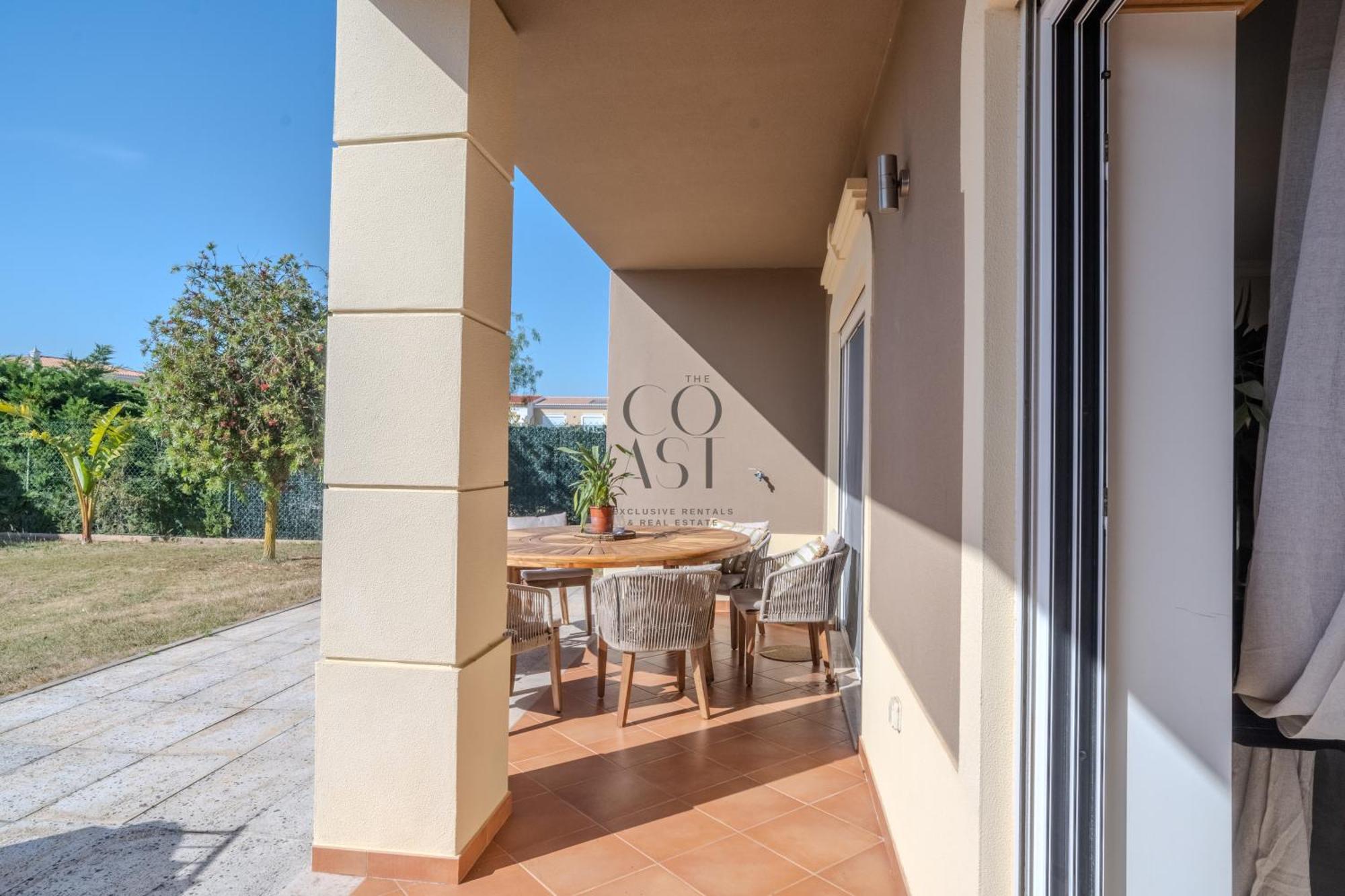 Villa Private House With Garden & Pool By The Coast Exclusive Lagos