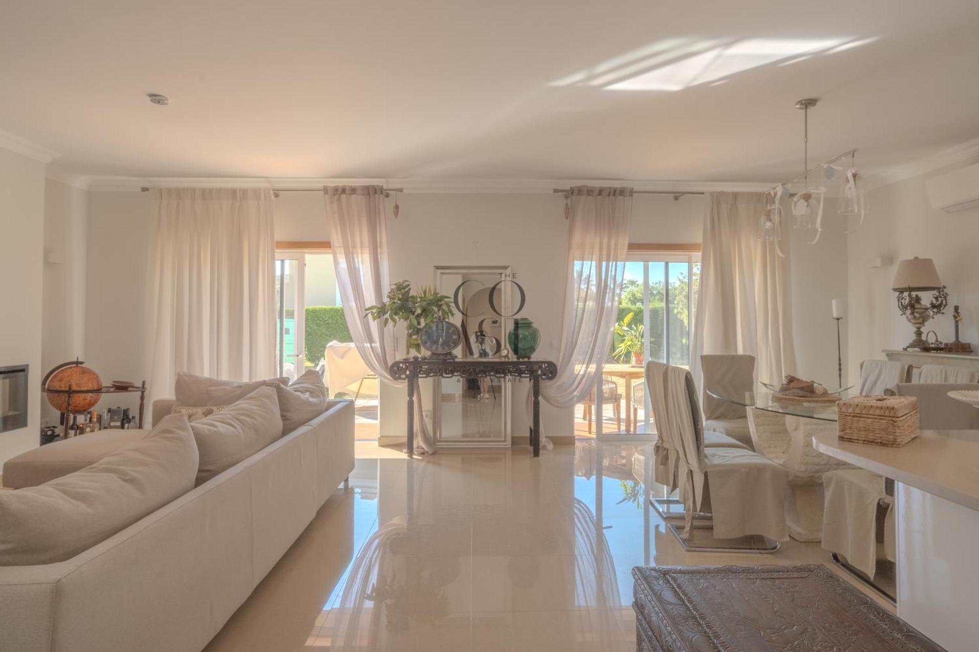 Villa Private House With Garden & Pool By The Coast Exclusive *