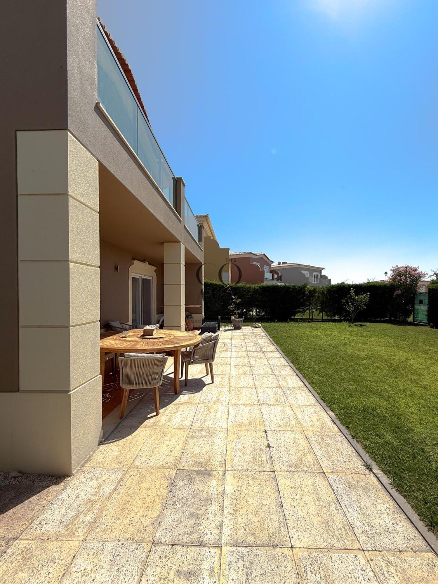 Private House With Garden & Pool By The Coast Exclusive * Lagos